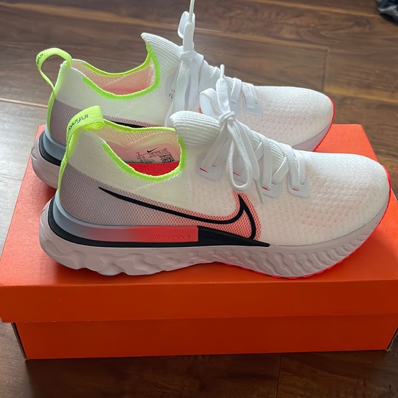 Nike Shoes - Nike epic react flyknit shoes